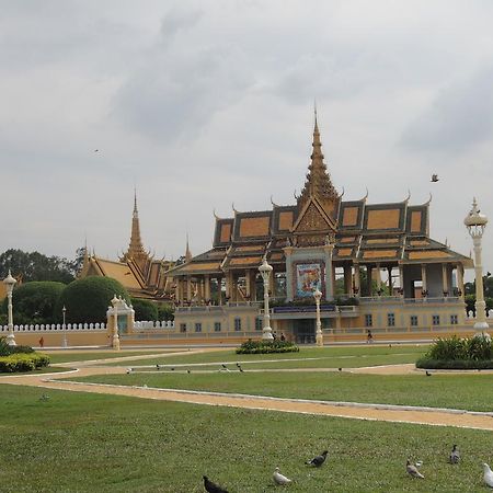 Khun Leng Guesthouse Phnom Penh Extérieur photo